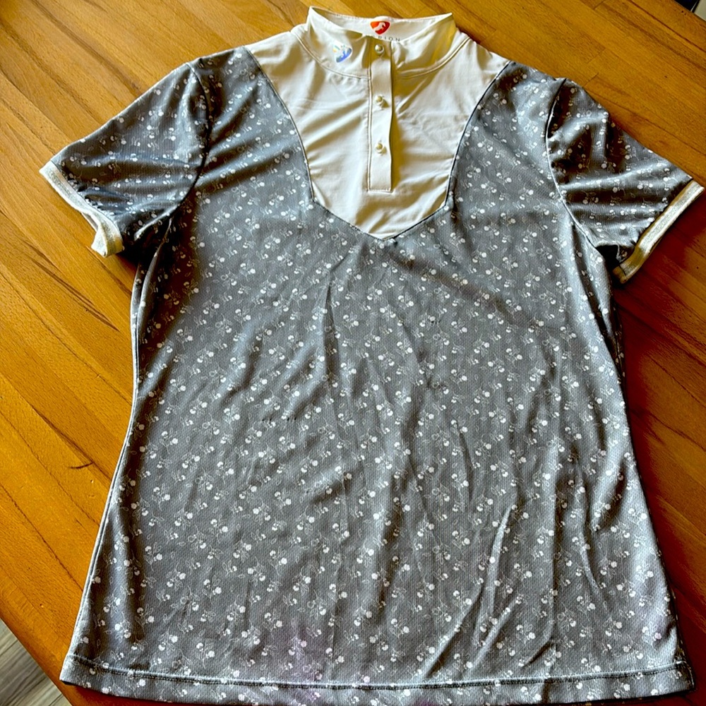 Aubrion show shirt.